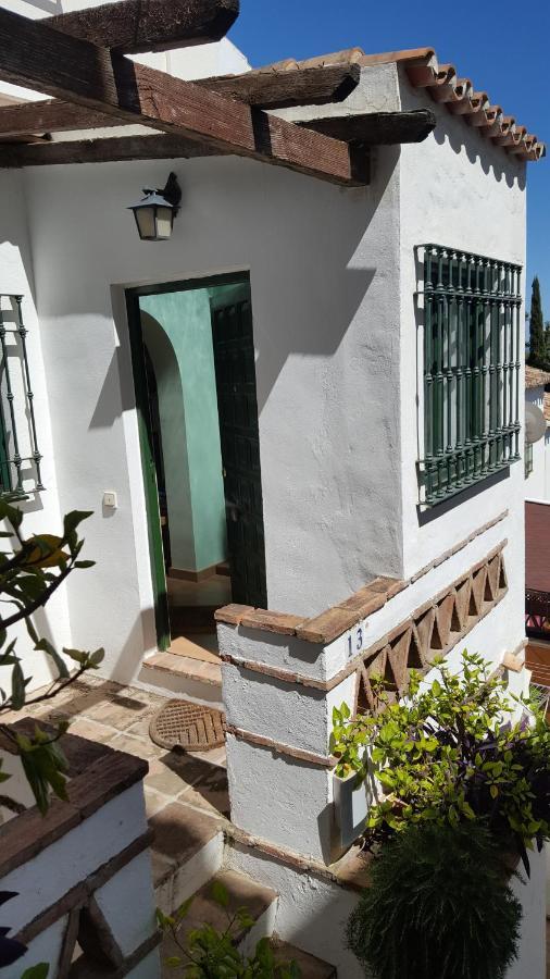 Semi-Detached Adosado Con Encanto -130 M2 - Wifi 600 Mb - Piscina Comunitaria - Patio Privado Торремолінос Екстер'єр фото